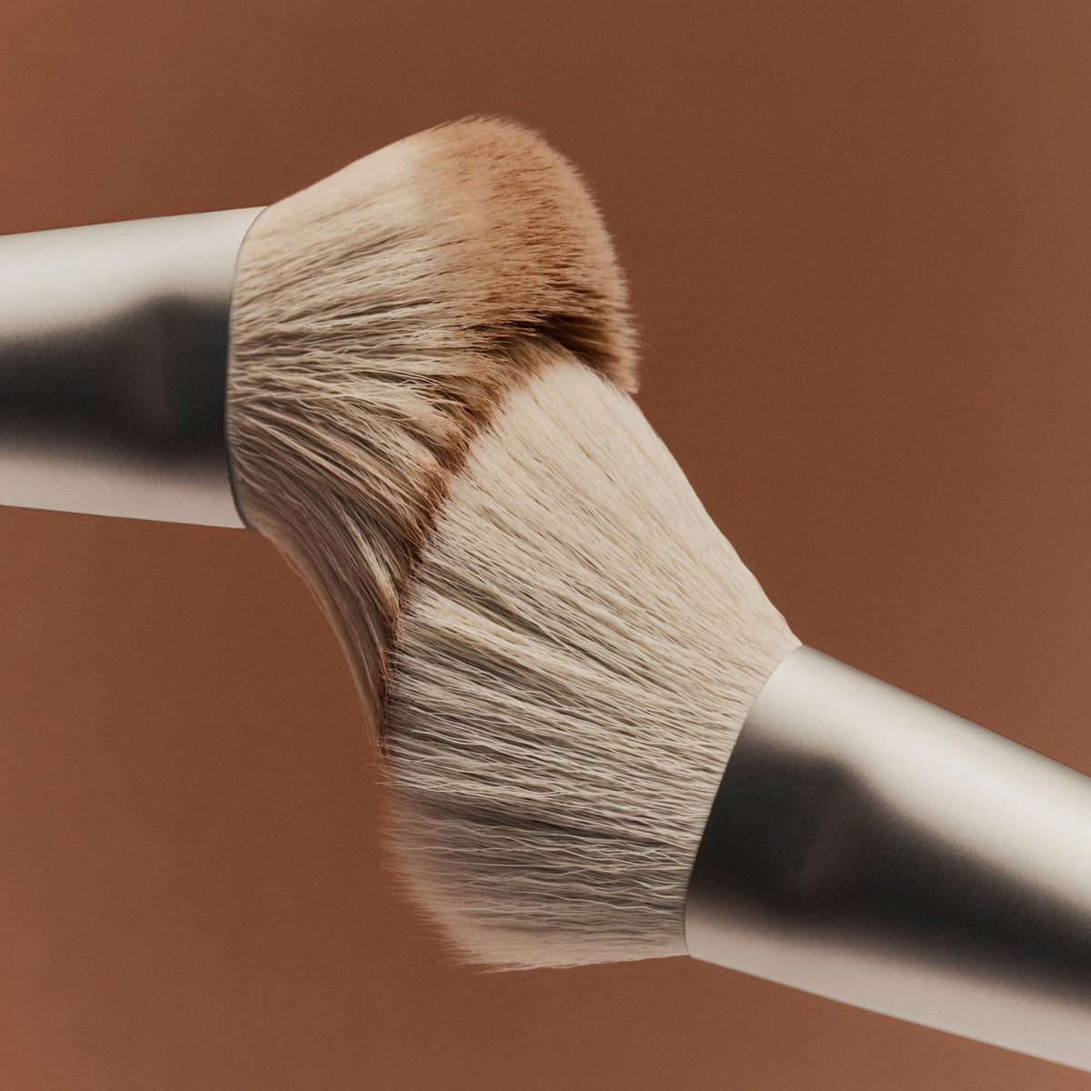 the-bronzer-brush-n9 Bronzer_Brush-1.jpg