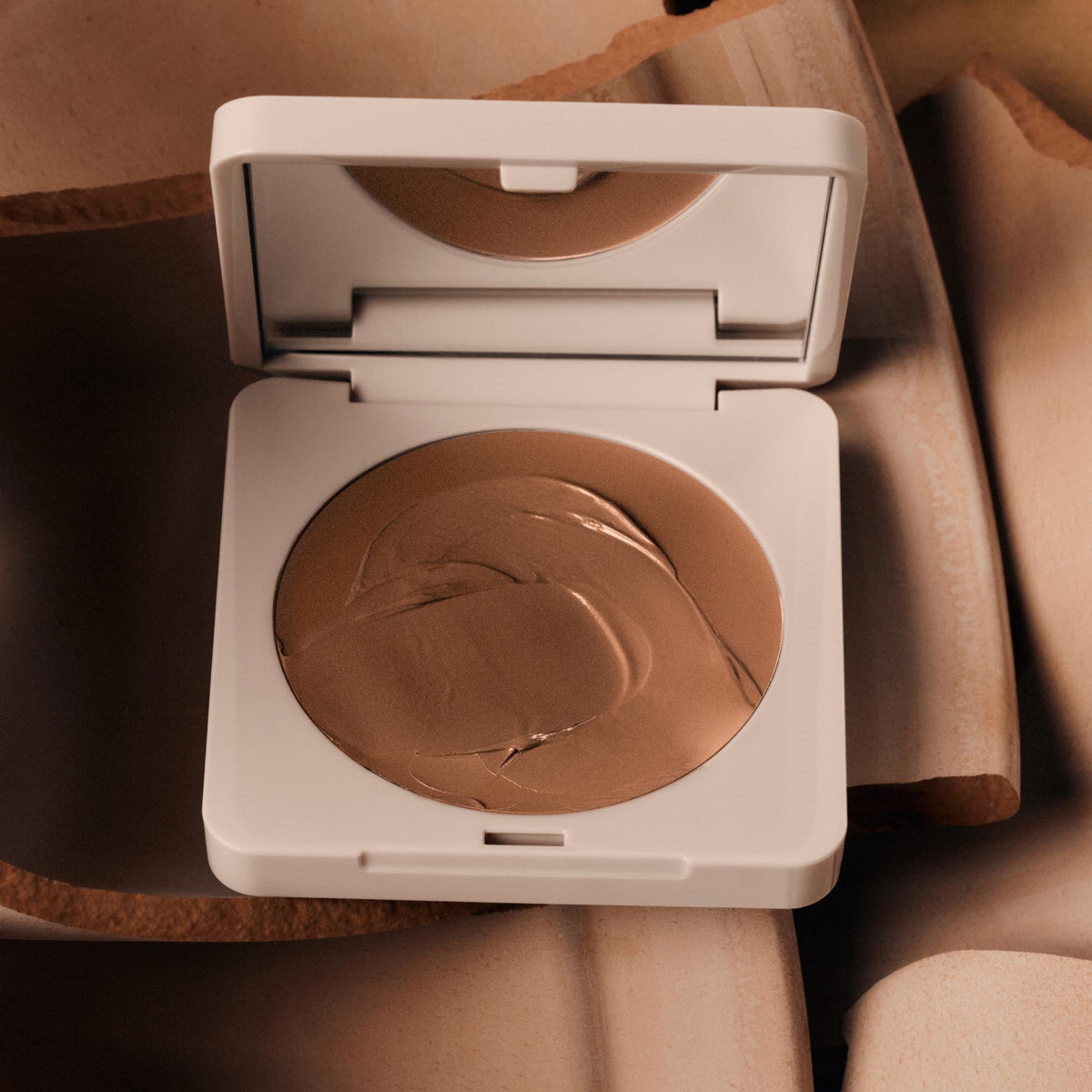 bronzer-butter-balm-clay-p7 Bronzer_Clayy-3.jpg