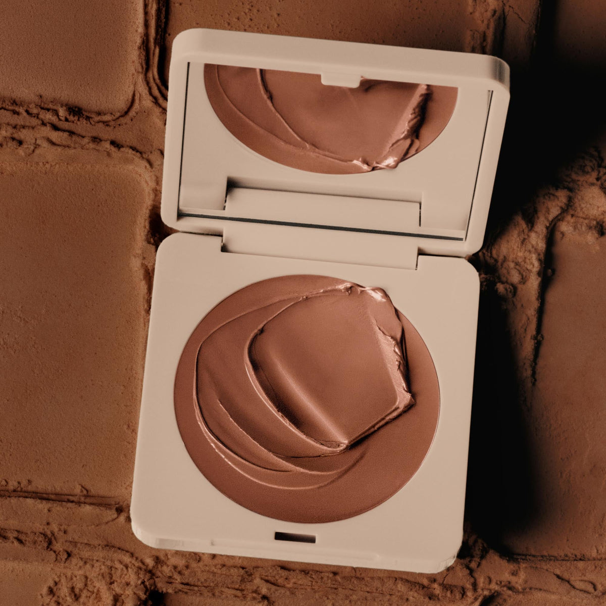 bronzer-butter-balm-desert-x3 Bronzer_Desert-3.jpg