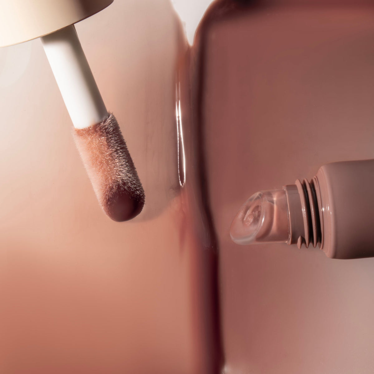 dream-lip-oil-warm-beige-l0 PDP_DLO-WarmBeige-3.jpg